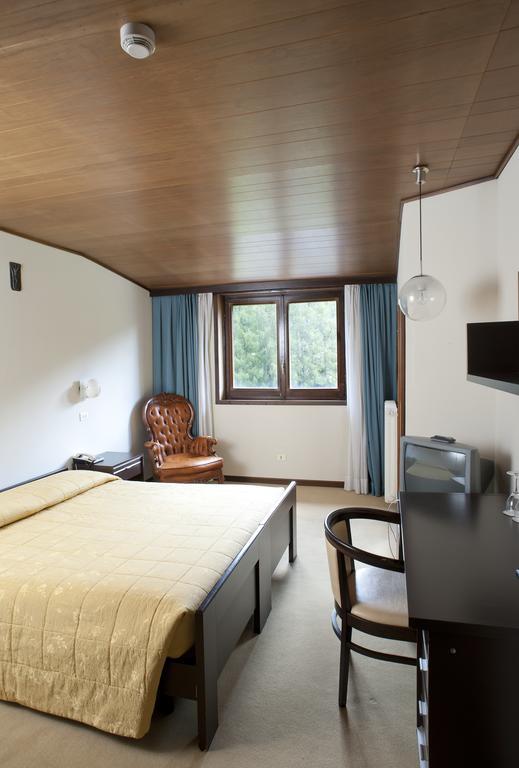 Hotel Mirella Ponte Di Legno Cameră foto
